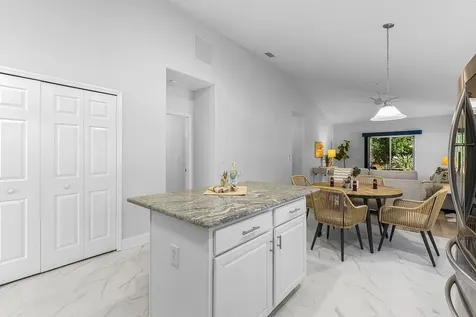535 Valencia Circle SW Vero Beach FL 32968
