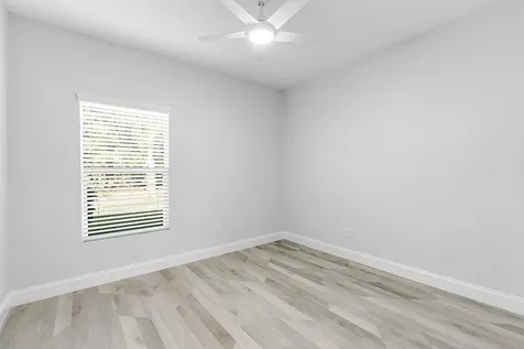535 Valencia Circle SW Vero Beach FL 32968