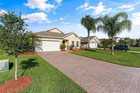 535 Valencia Circle SW Vero Beach FL 32968