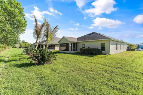 535 Valencia Circle SW Vero Beach FL 32968