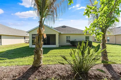 535 Valencia Circle SW Vero Beach FL 32968