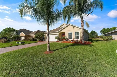 535 Valencia Circle SW Vero Beach FL 32968
