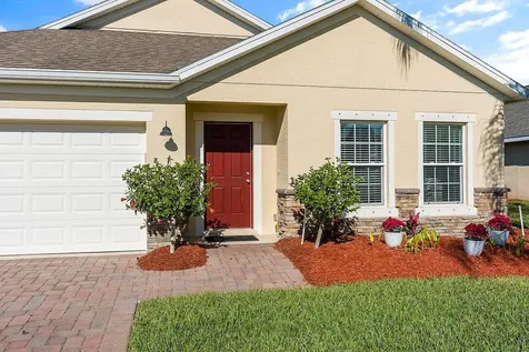 535 Valencia Circle SW Vero Beach FL 32968
