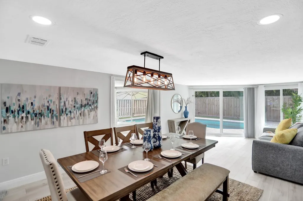 470 SE 4th Court Pompano Beach FL 33060