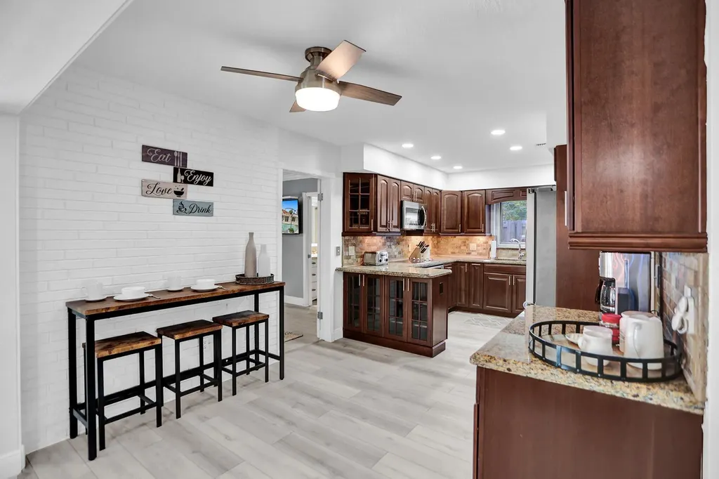 470 SE 4th Court Pompano Beach FL 33060
