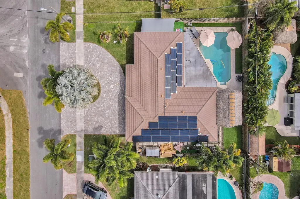 470 SE 4th Court Pompano Beach FL 33060