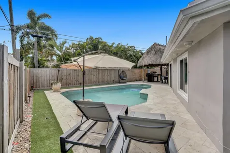 470 SE 4th Court Pompano Beach FL 33060