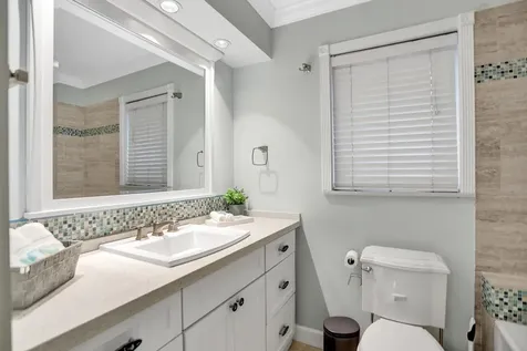 470 SE 4th Court Pompano Beach FL 33060