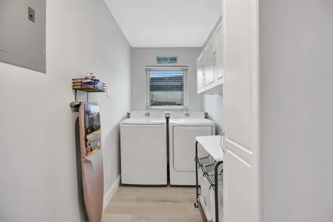 470 SE 4th Court Pompano Beach FL 33060