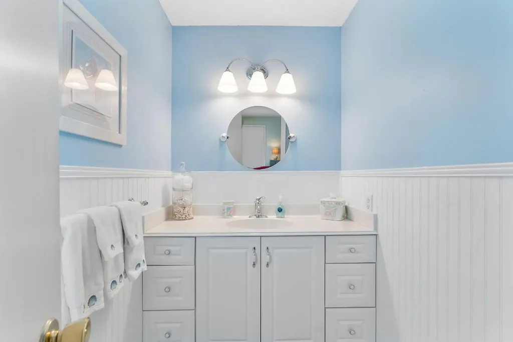 2015 S Seacrest Boulevard Boynton Beach FL 33435
