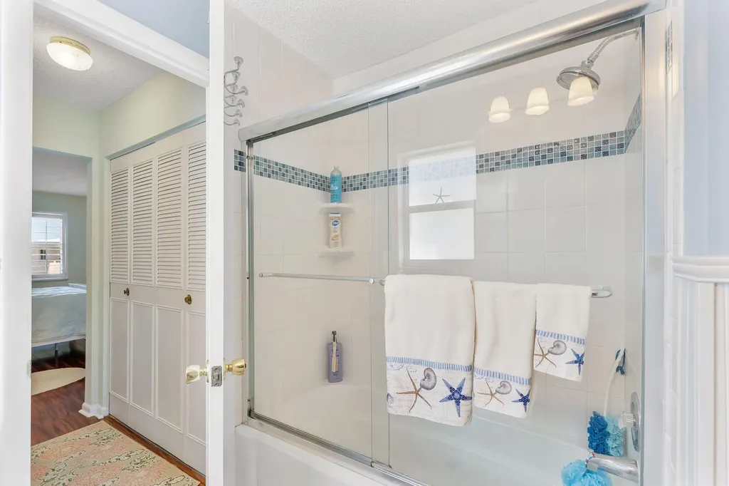 2015 S Seacrest Boulevard Boynton Beach FL 33435