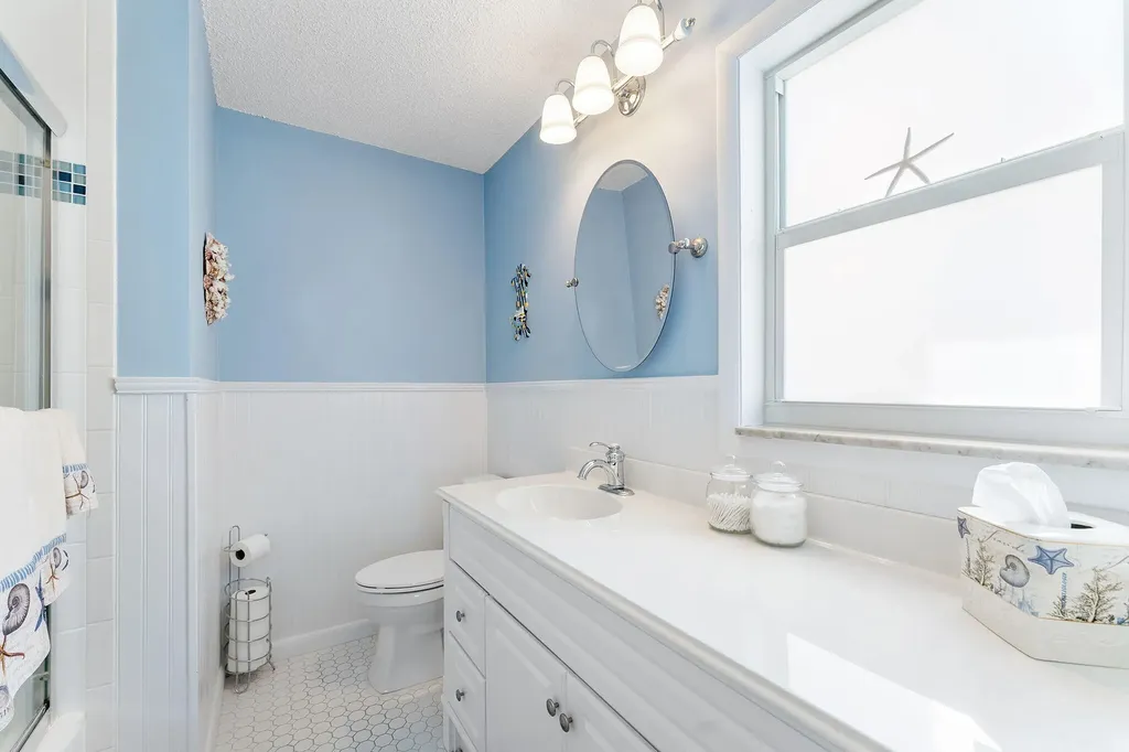 2015 S Seacrest Boulevard Boynton Beach FL 33435