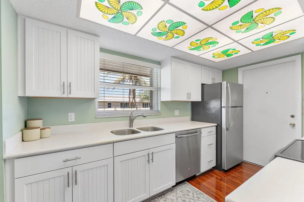 2015 S Seacrest Boulevard Boynton Beach FL 33435