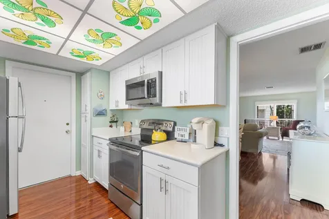 2015 S Seacrest Boulevard Boynton Beach FL 33435