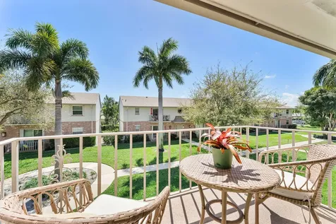 2015 S Seacrest Boulevard Boynton Beach FL 33435