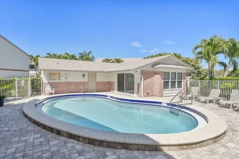 2015 S Seacrest Boulevard Boynton Beach FL 33435