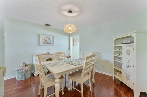 2015 S Seacrest Boulevard Boynton Beach FL 33435