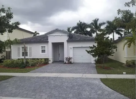 140 NE 28th Terrace Homestead FL 33033