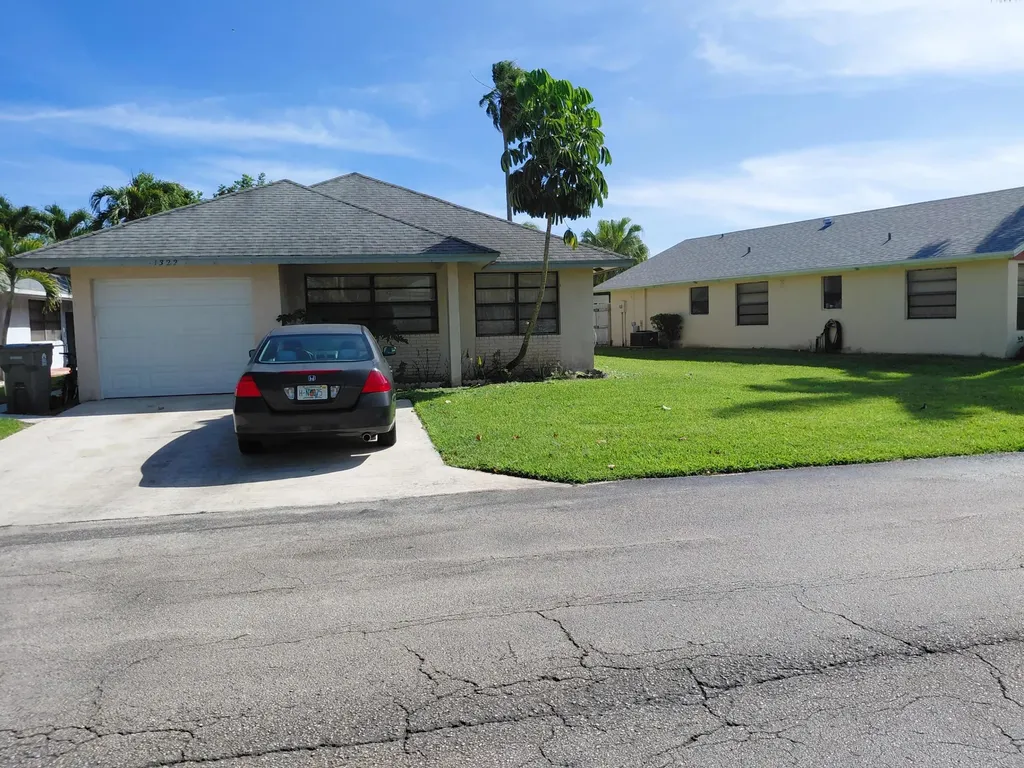 1322 Pines Lane West Palm Beach FL 33415