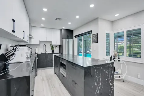 2800 W Aviary Drive Cooper City FL 33026