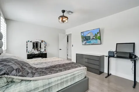 2800 W Aviary Drive Cooper City FL 33026