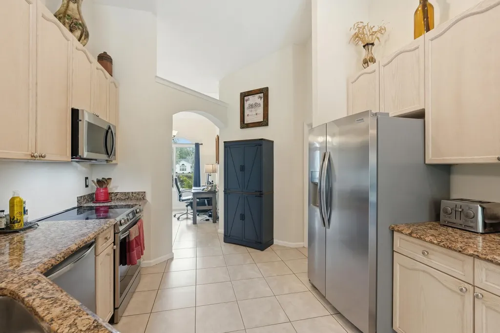 15327 64th Place N The Acreage FL 33470