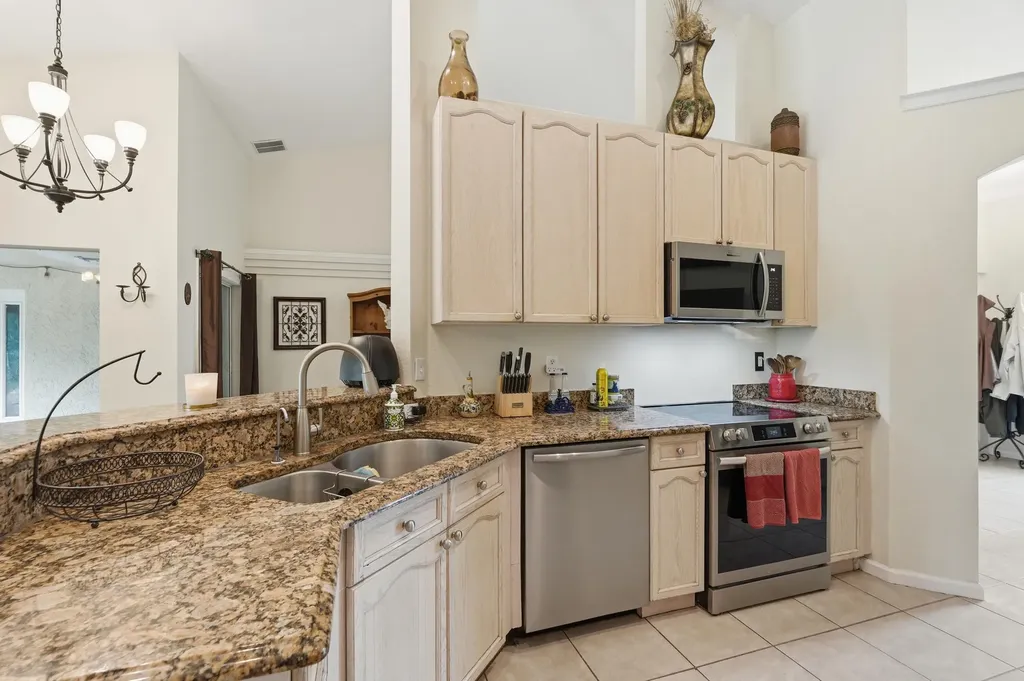 15327 64th Place N The Acreage FL 33470