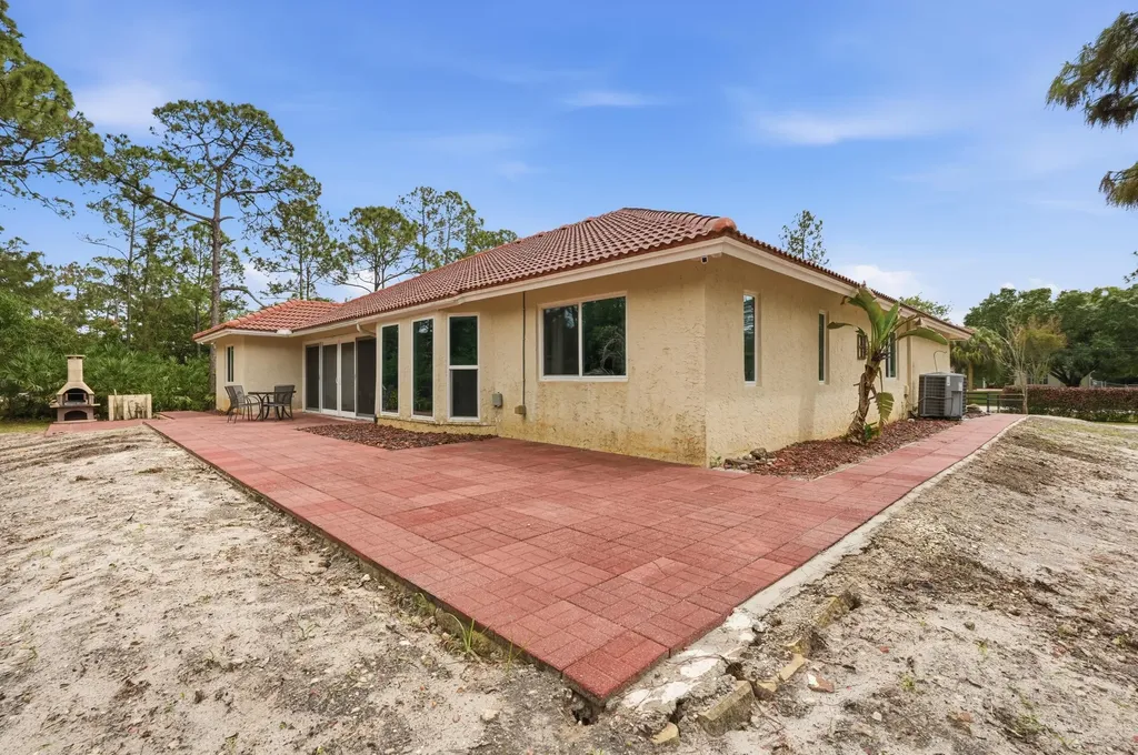 15327 64th Place N The Acreage FL 33470