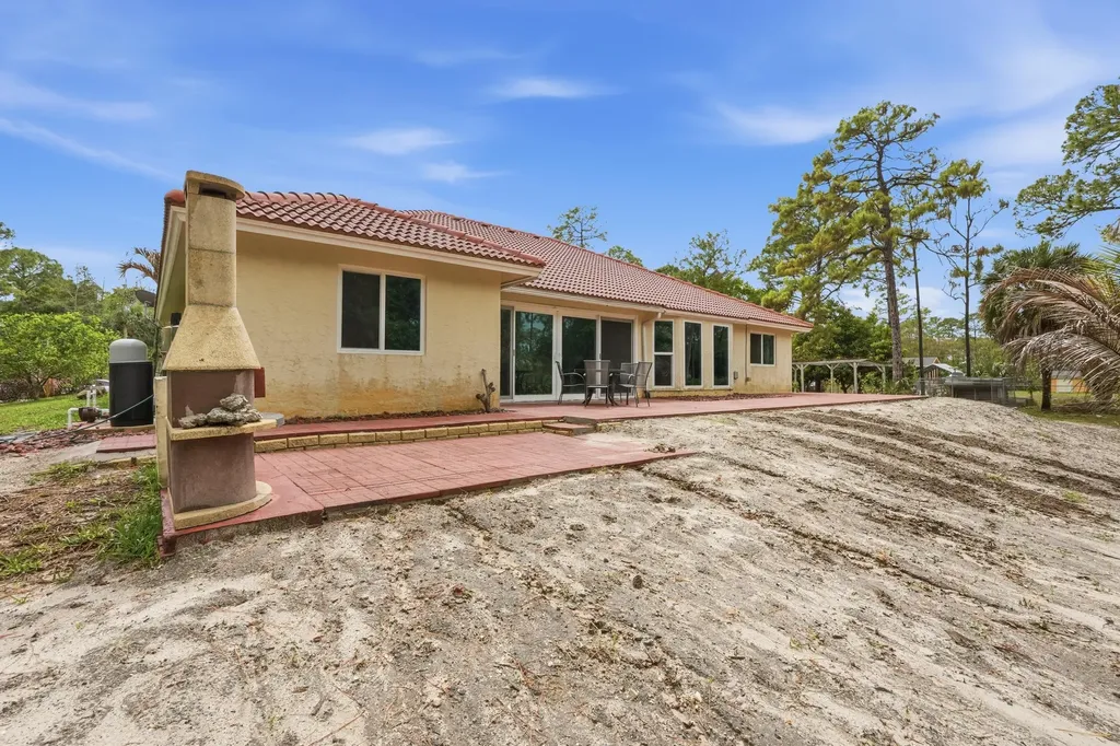 15327 64th Place N The Acreage FL 33470