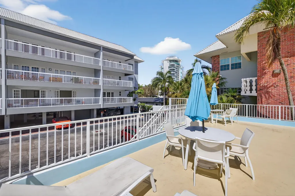 2424 SE 17th Causeway Fort Lauderdale FL 33316