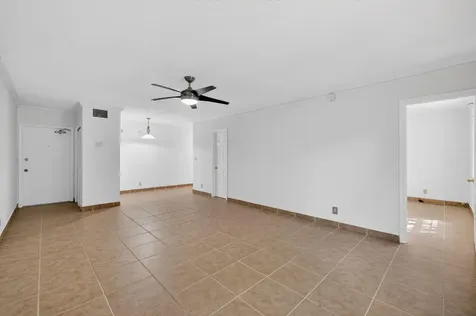 2424 SE 17th Causeway Fort Lauderdale FL 33316