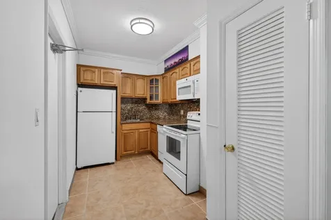 2424 SE 17th Causeway Fort Lauderdale FL 33316