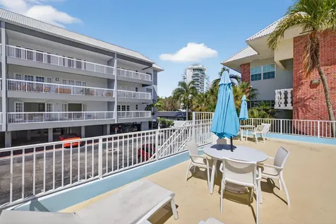 2424 SE 17th Causeway Fort Lauderdale FL 33316