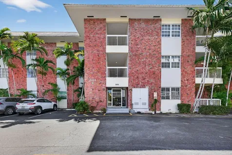 2424 SE 17th Causeway Fort Lauderdale FL 33316