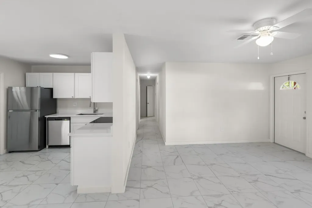 621 N 71st Avenue Hollywood FL 33024