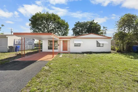 621 N 71st Avenue Hollywood FL 33024