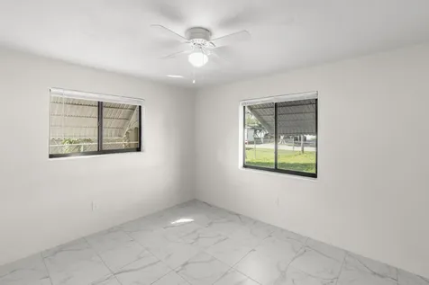 621 N 71st Avenue Hollywood FL 33024
