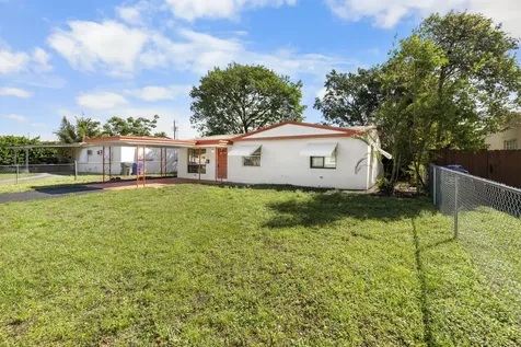 621 N 71st Avenue Hollywood FL 33024