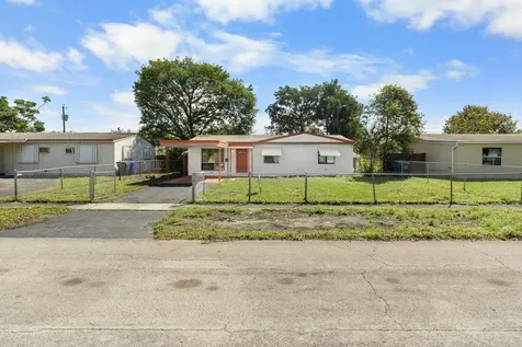 621 N 71st Avenue Hollywood FL 33024