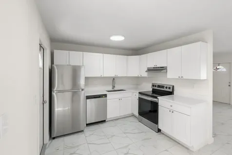 621 N 71st Avenue Hollywood FL 33024