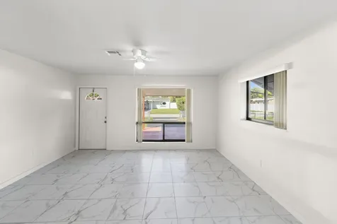 621 N 71st Avenue Hollywood FL 33024