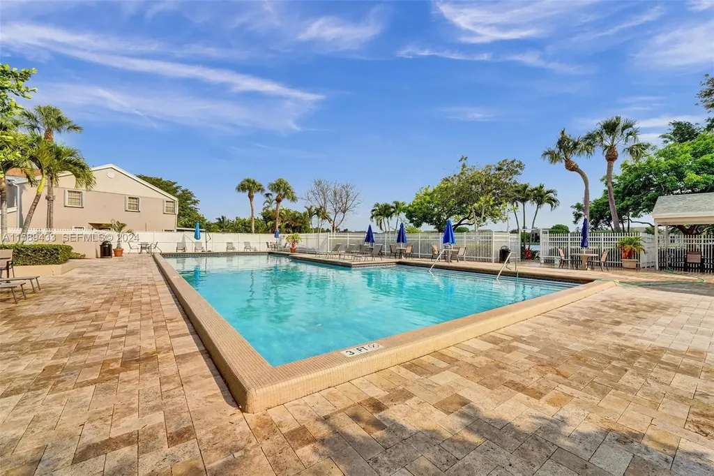 1101 SW 111th Terrace Davie FL 33324
