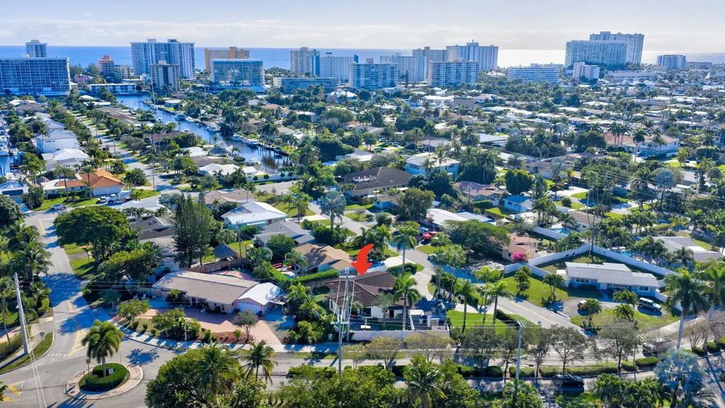 2601 NE 8th Court Pompano Beach FL 33062