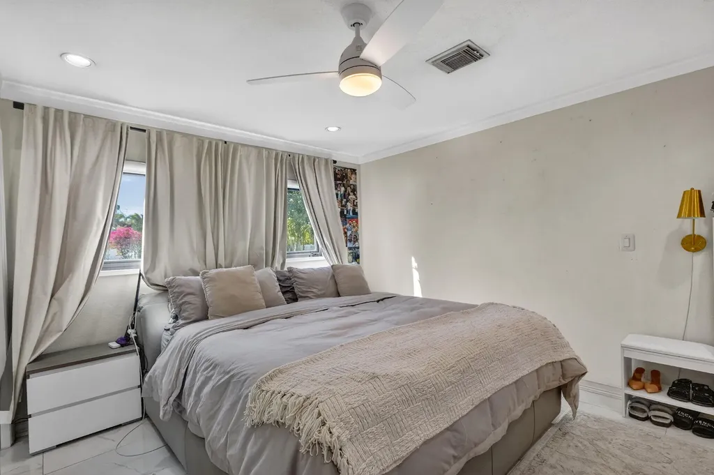2601 NE 8th Court Pompano Beach FL 33062