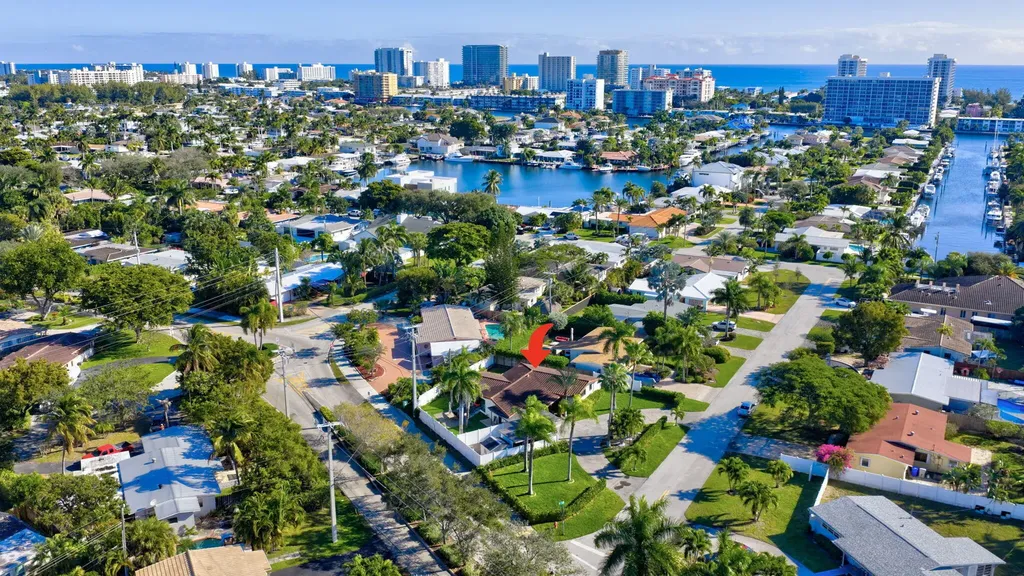 2601 NE 8th Court Pompano Beach FL 33062