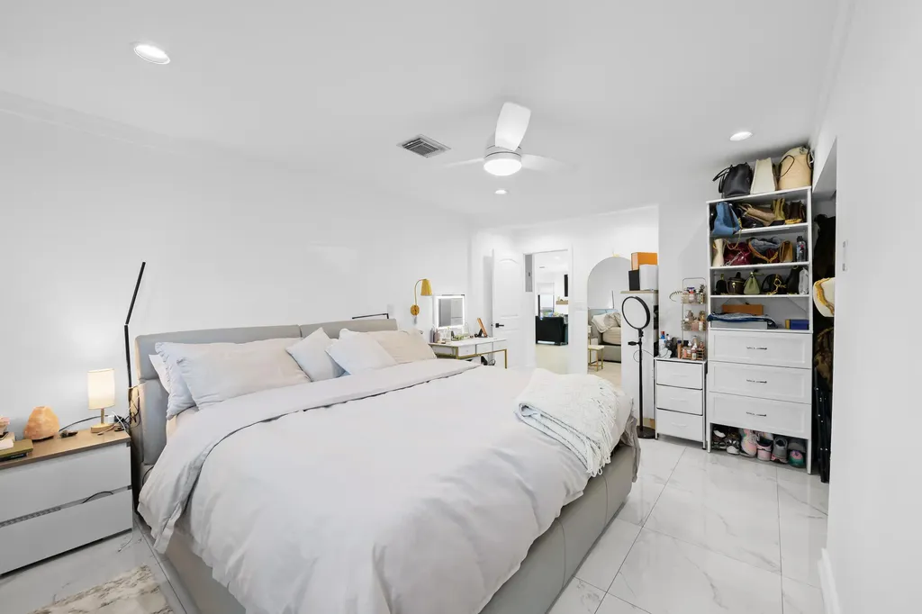 2601 NE 8th Court Pompano Beach FL 33062