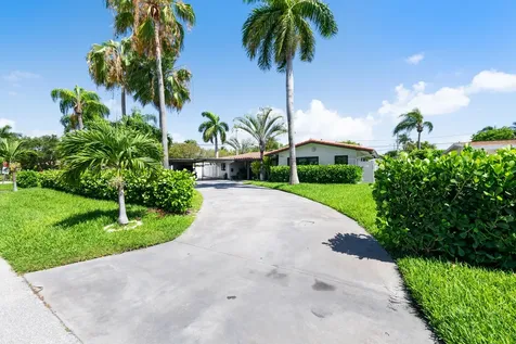 2601 NE 8th Court Pompano Beach FL 33062