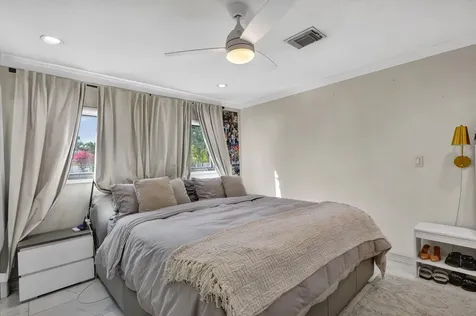 2601 NE 8th Court Pompano Beach FL 33062
