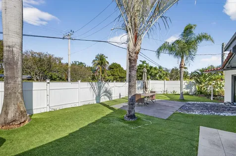 2601 NE 8th Court Pompano Beach FL 33062