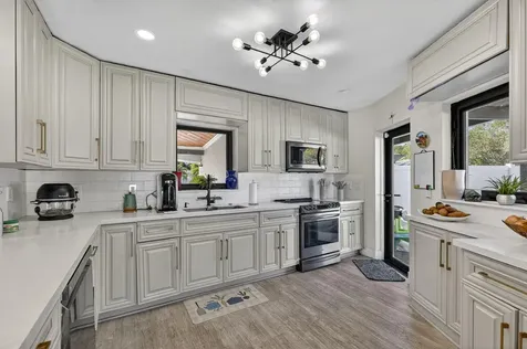 2601 NE 8th Court Pompano Beach FL 33062
